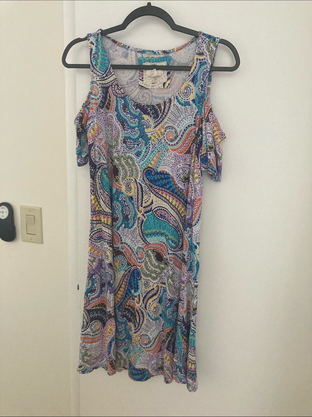 Cupio Multicolor Paisley Cold-Shoulder Midi Dress